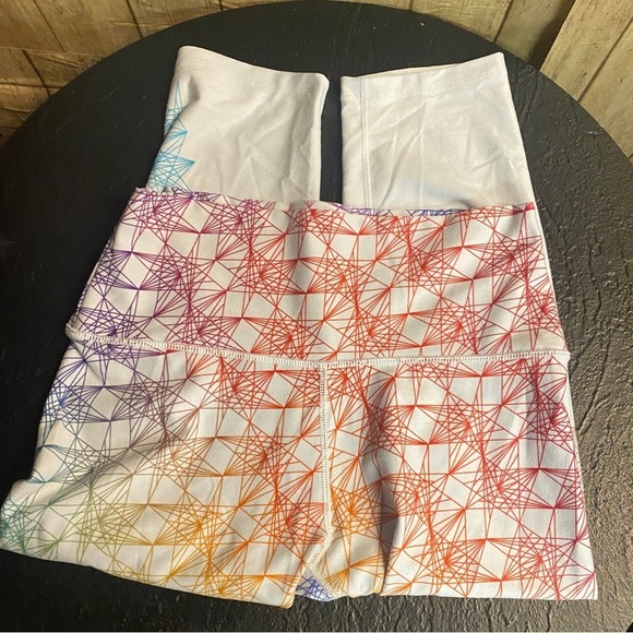 With/peloton capris - Picture 2 of 5